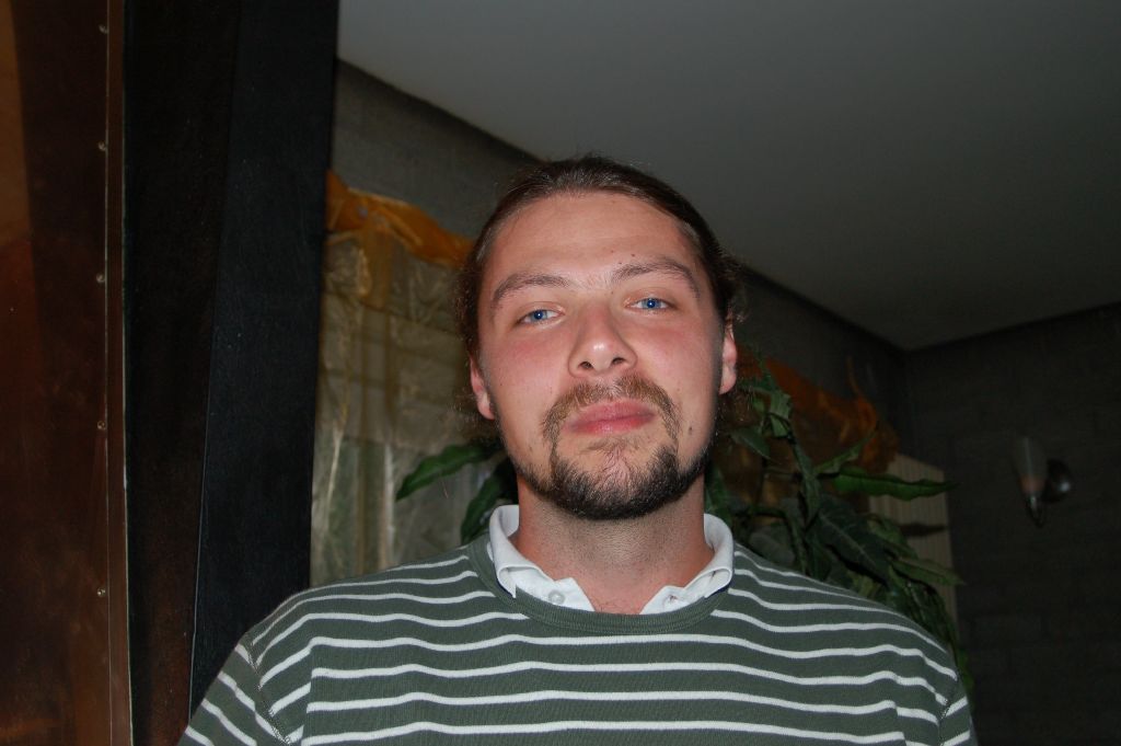 2006043