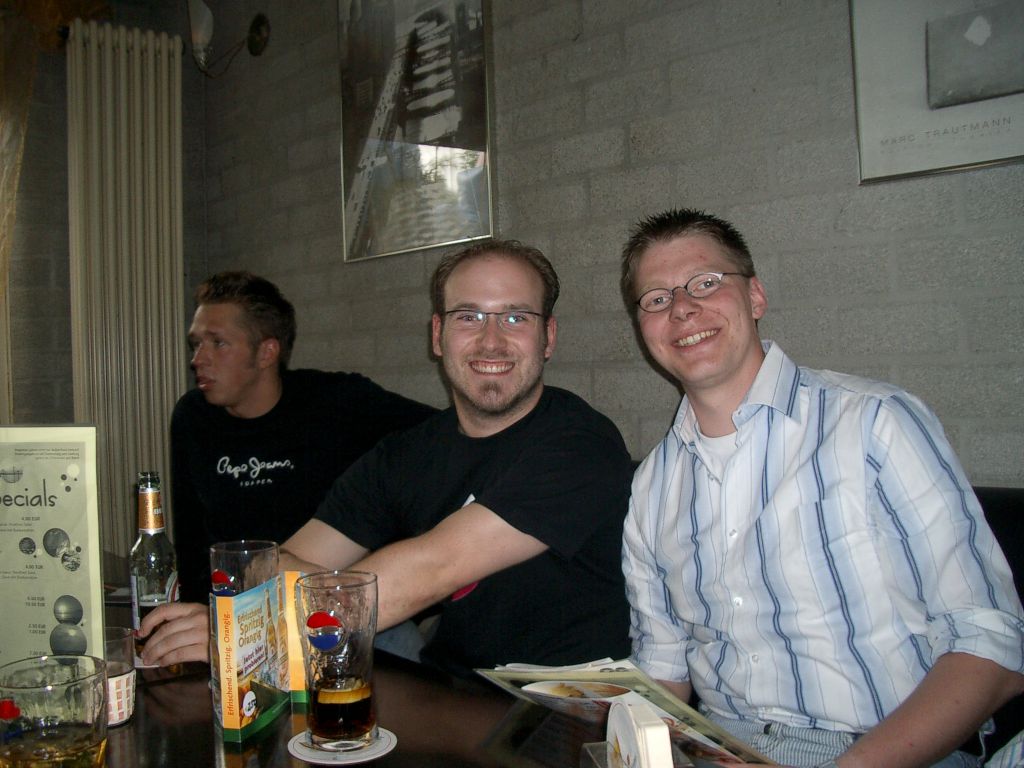 2006082