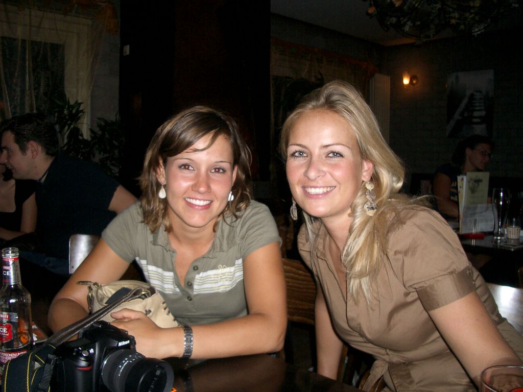 2006098
